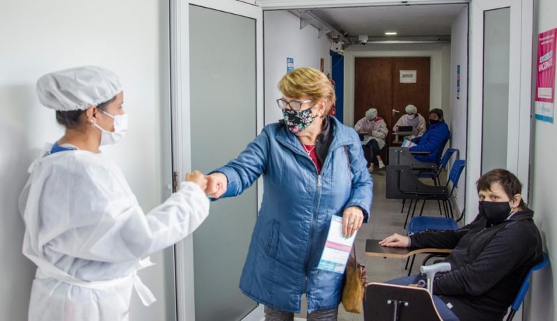 Olavarra ya vacun a cerca del 50% de los inscriptos